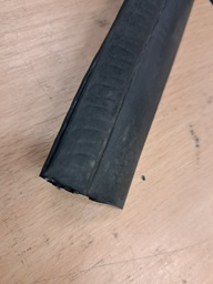 Kantenschutzprofil mit Dichtlippe_EPDM